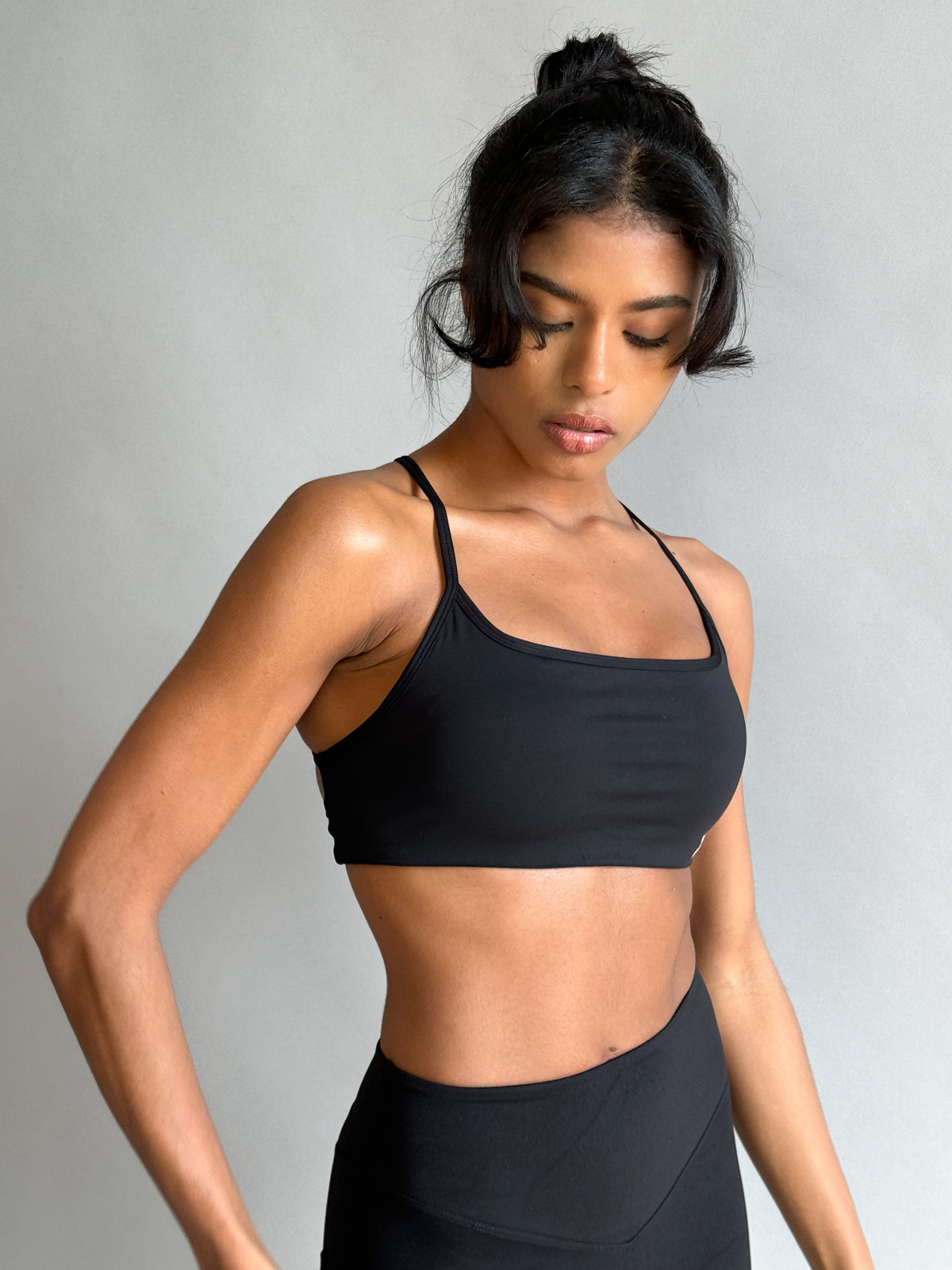 Cross Back Sports Bra - Black