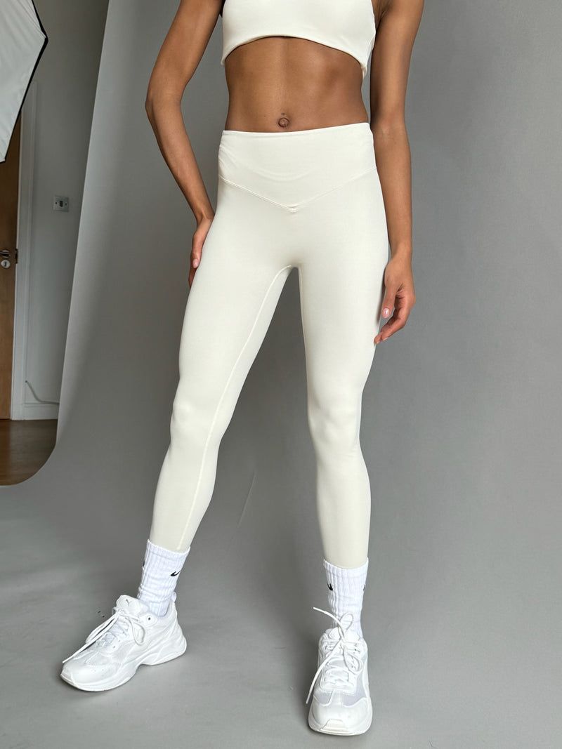 Back Pockets Leggings - Creme