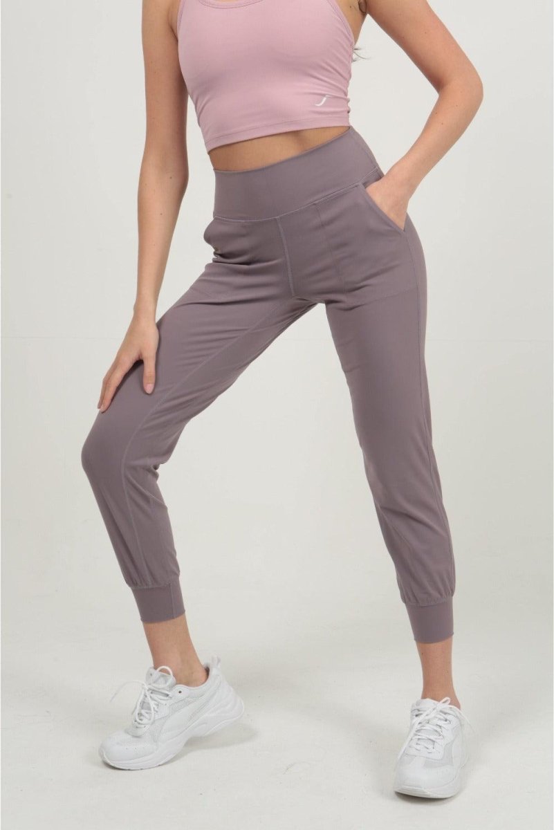 woman-gym-pants