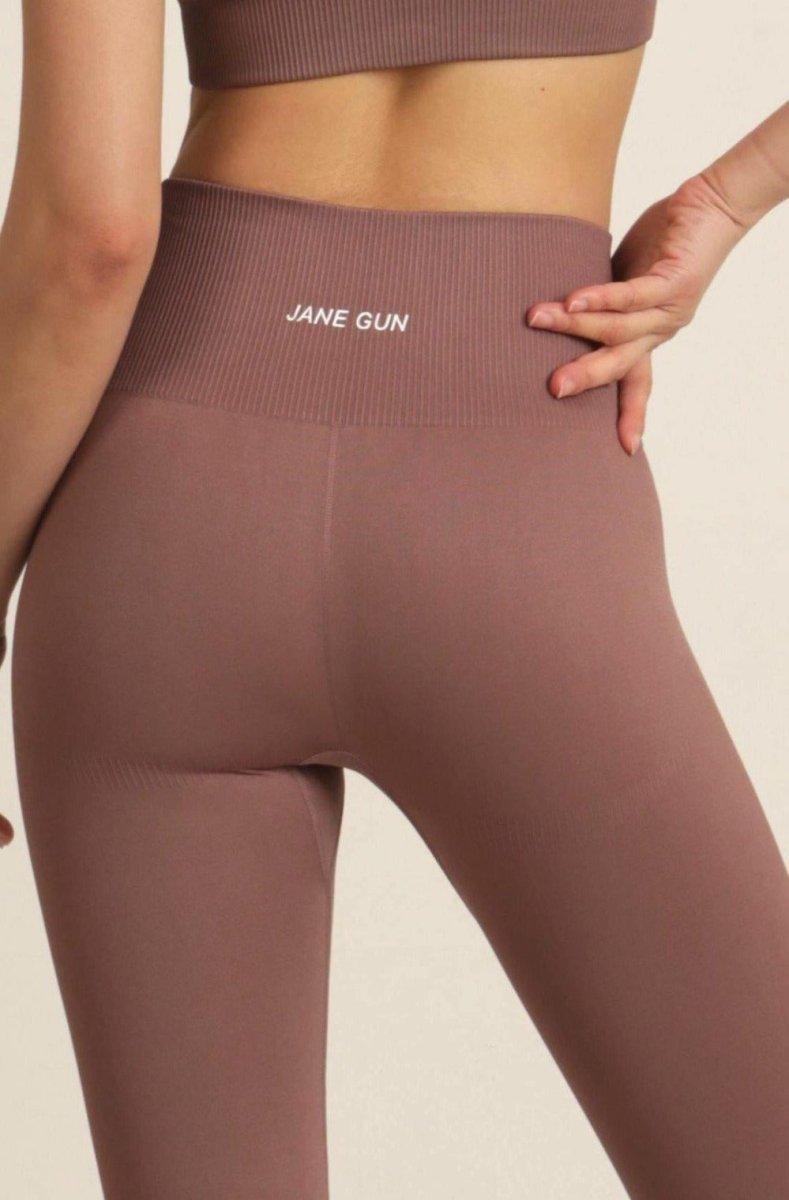 brown-seamless-leggings-gym